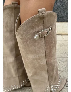 Botas polaina tachas ante beige