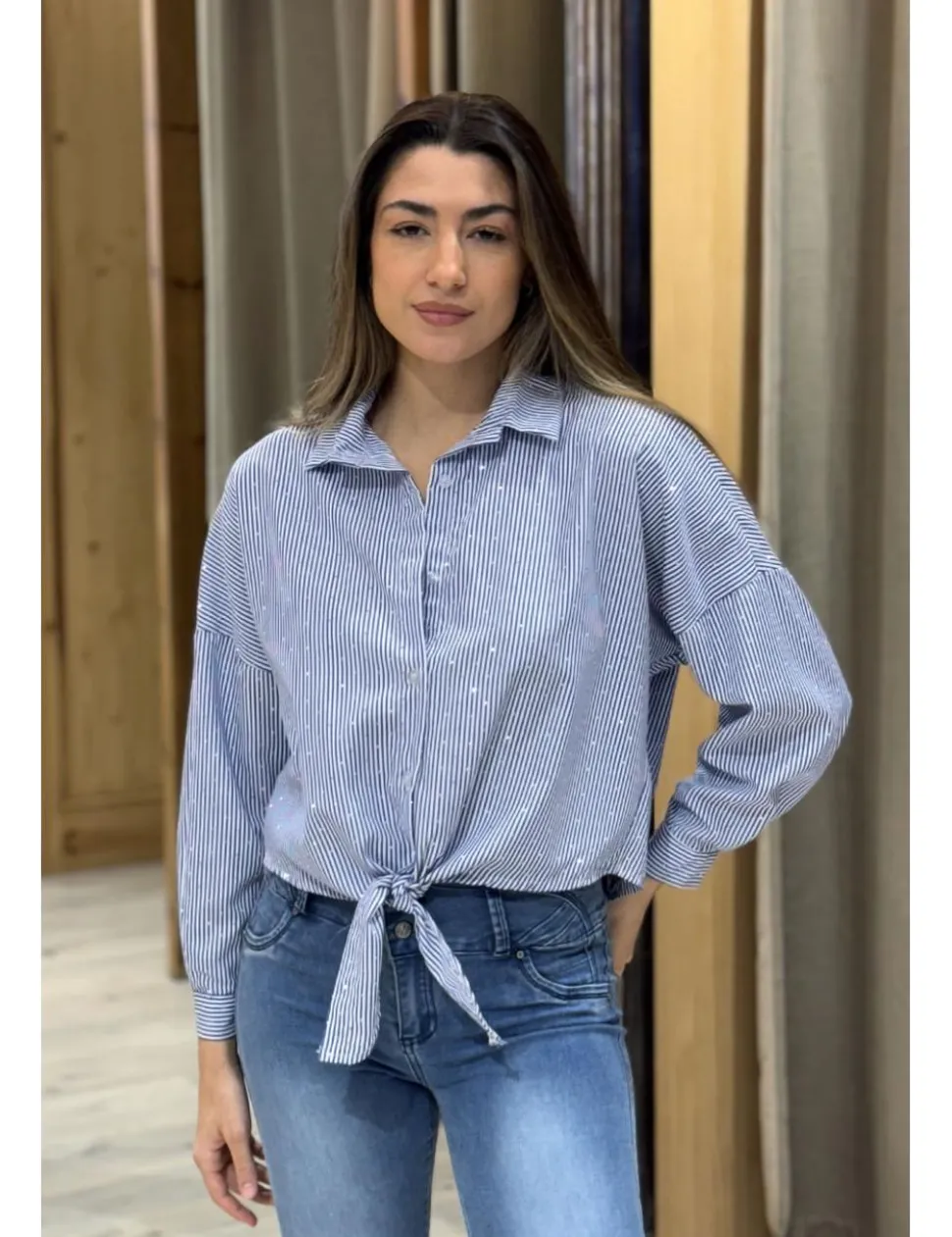 Camisa mil rayas con brillos azul-blanco