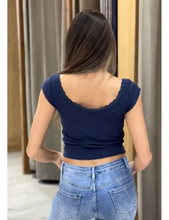 Camiseta blonda azul marino