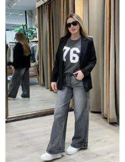 Camiseta long fit 76 gris