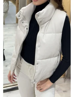 Chaleco efecto piel acolchado beige