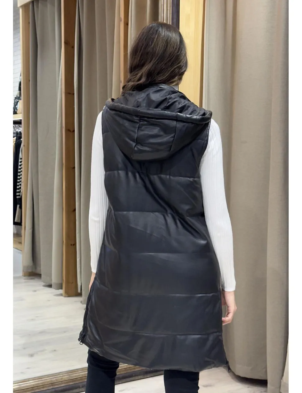 Chaleco largo efecto piel acolchado negro