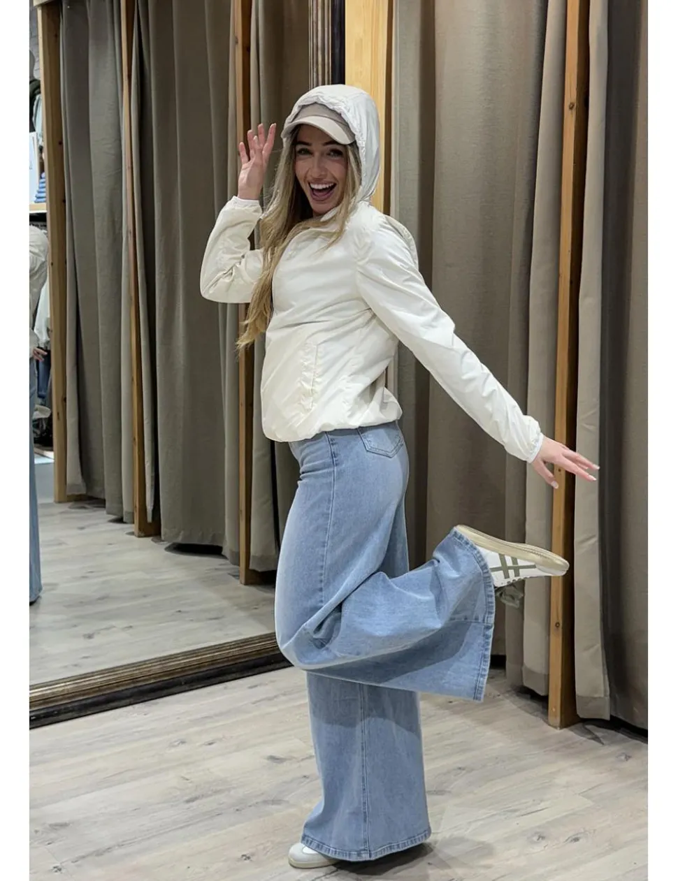 Chaqueta bomber reversible blanco-crudo