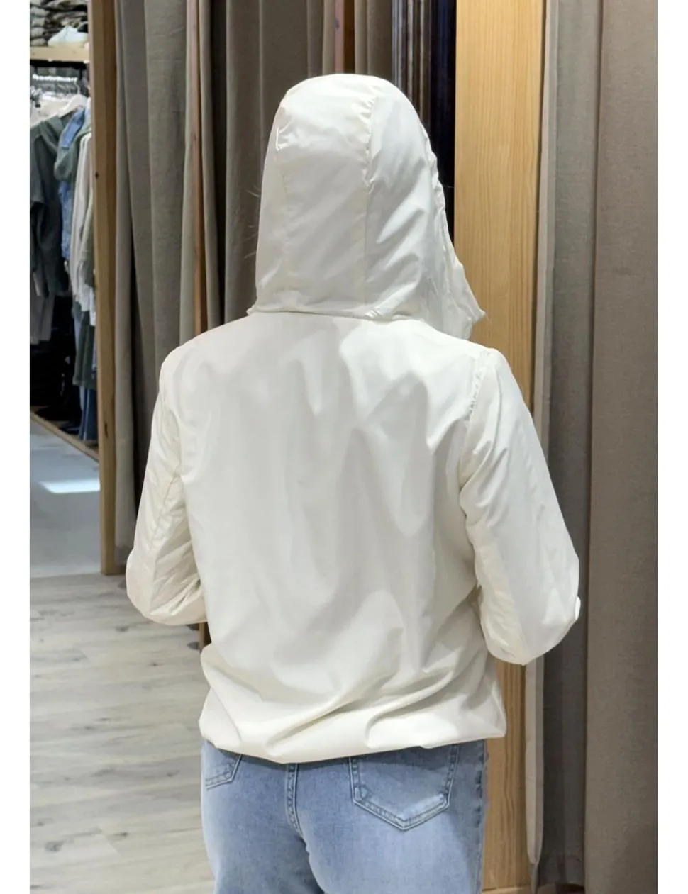 Chaqueta bomber reversible blanco-crudo