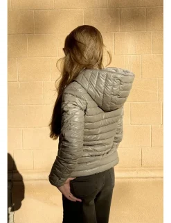 Chaqueta reversible con capucha beige