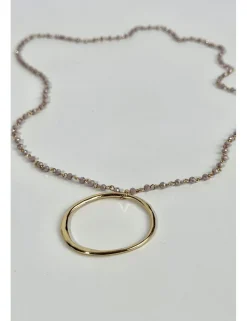 Collar dorado con aro