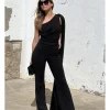 Mono con capa negro