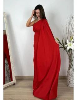 Mono con capa rojo