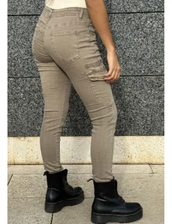 Pantalón cargo elástico beige