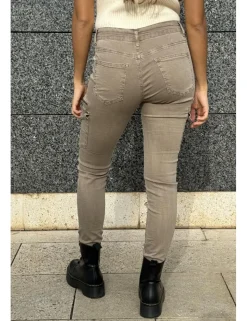 Pantalón cargo elástico beige
