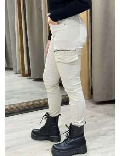 Pantalón cargo elástico crudo