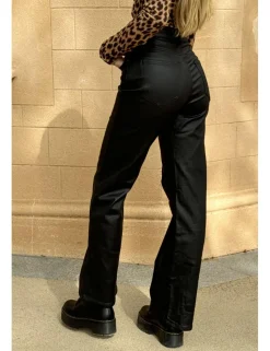 Pantalón efecto piel wideleg negro