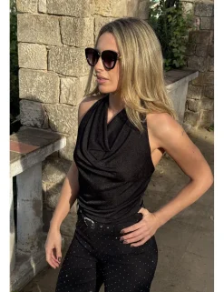 Top cuello cascada negro