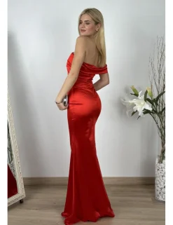 Vestido asimétrico bardot rojo