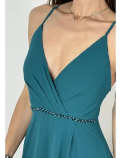 Vestido con pedrería verde