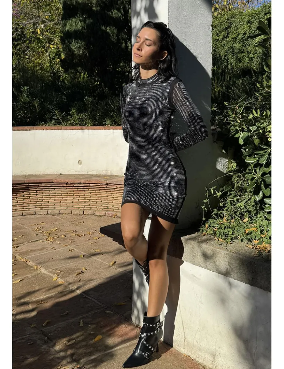 Vestido corto brillante negro-plata