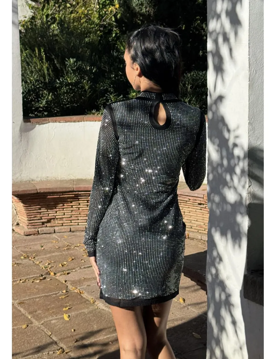 Vestido corto brillante negro-plata