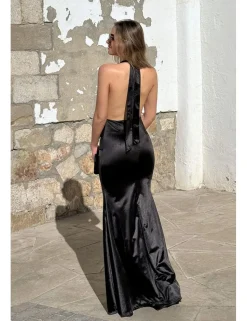 Vestido de raso drapeado negro