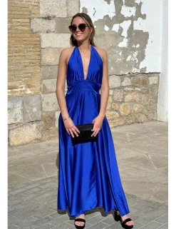 Vestido de raso fluido con abertura azul klein