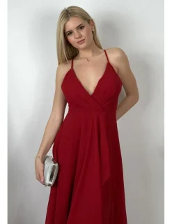 Vestido gasa falda asimétrica burdeos