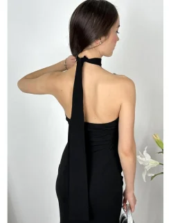 Vestido largo cuello hálter negro
