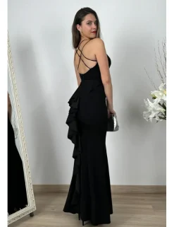 Vestido largo negro con volante