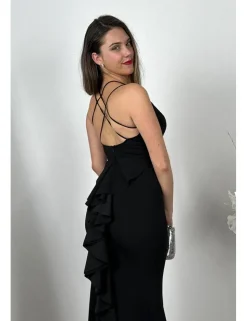 Vestido largo negro con volante