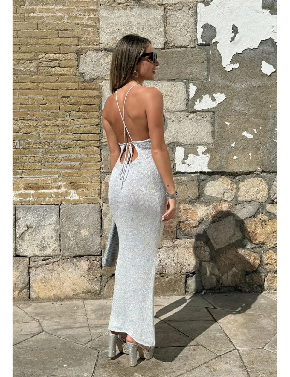 Vestido midi lurex halter plata