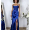 Vestido raso corset pedrería azul klein
