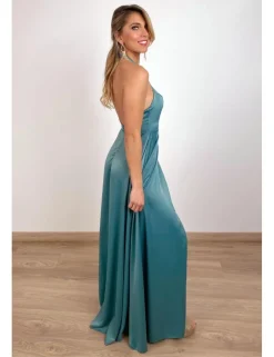 Vestido raso largo con abertura verde
