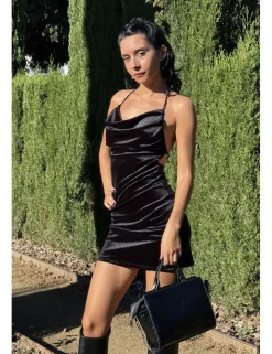 Vestido velvet cascada negro