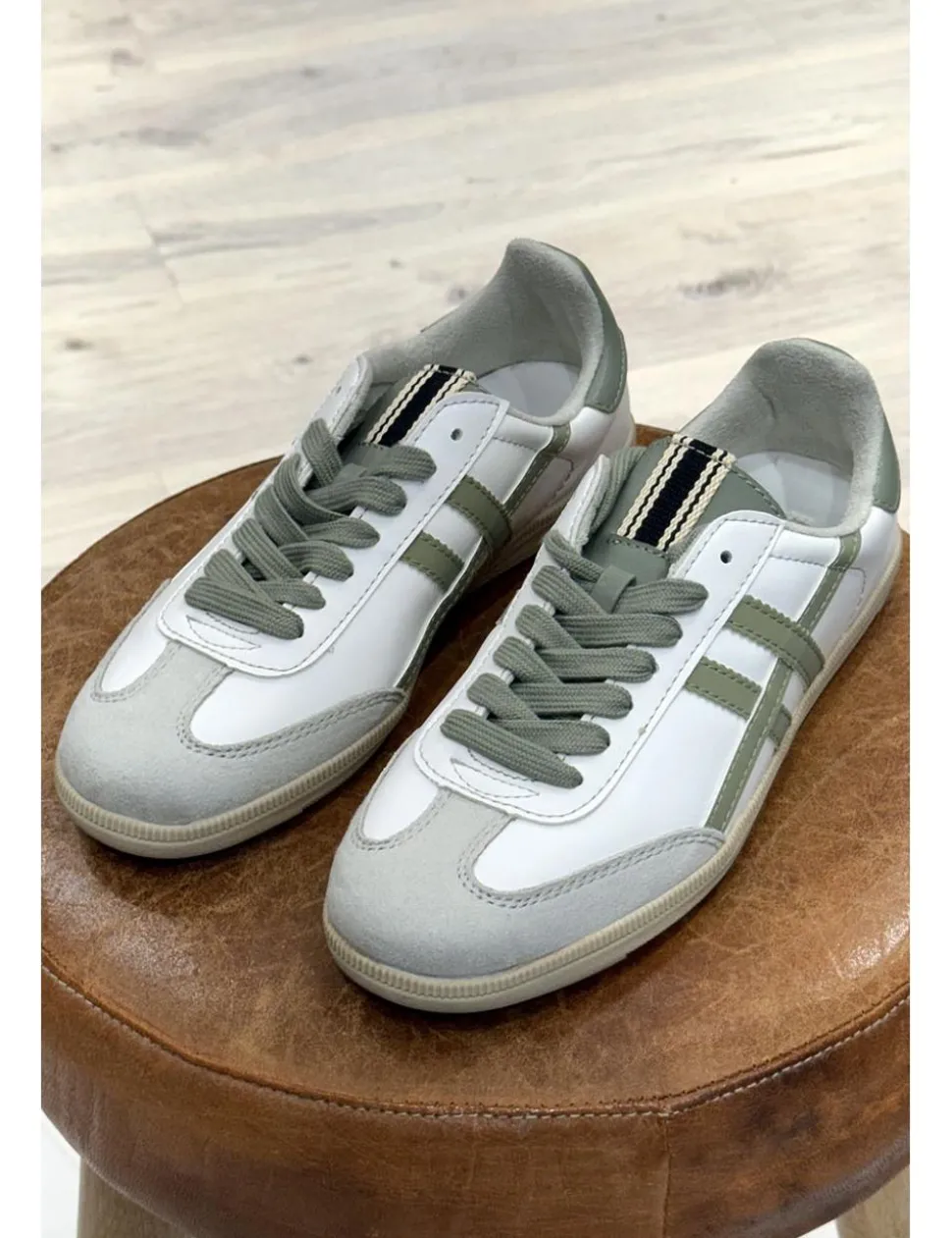 Zapatillas casual bicolor blanco-kaki